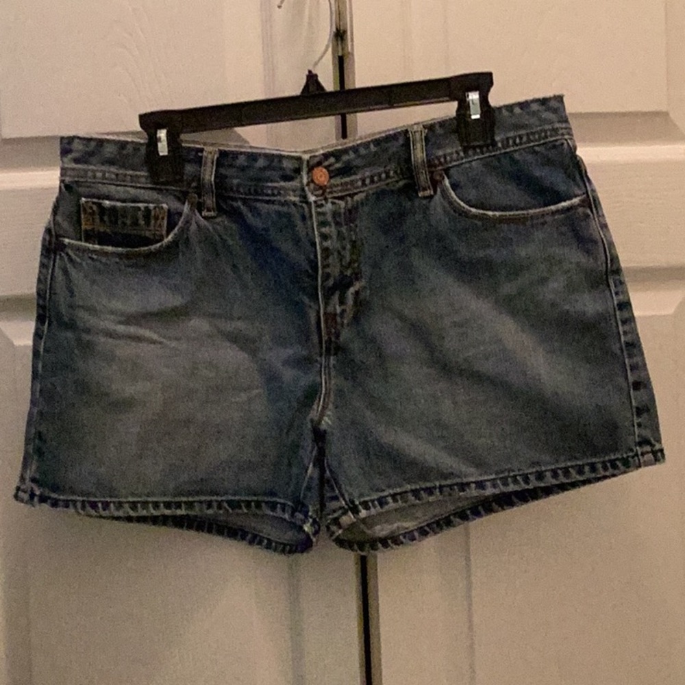 🦋Fun Old Navy Size 12 Denim Shorts Closet Must Have 🦋